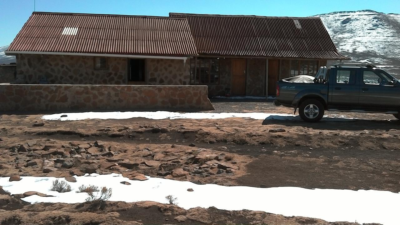 Sani Stone Lodge Mokhotlong Buitenkant foto